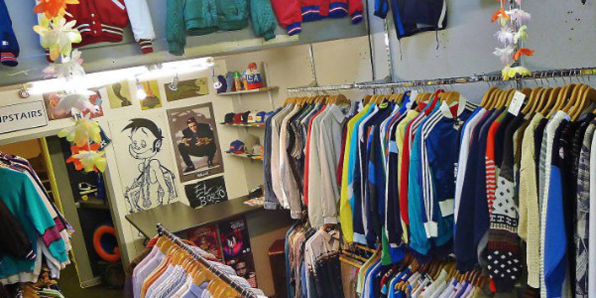 Vintage Clothing in Dubai: A Fashion Enthusiast’s Guide