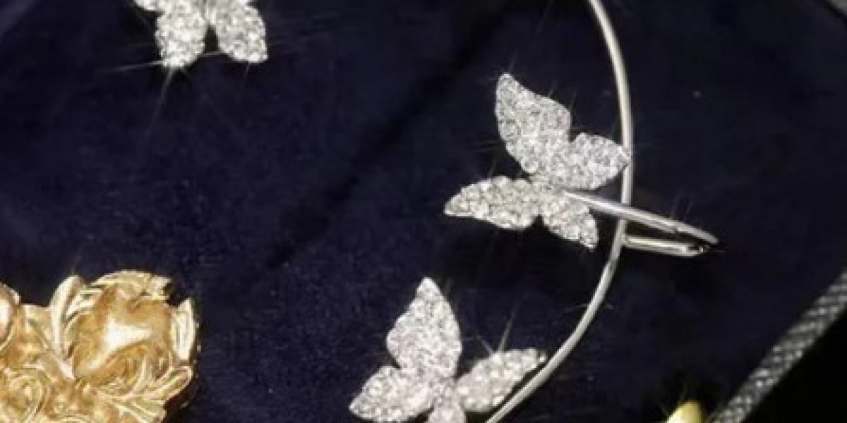 Butterfly Fashion Earrings: Elegance and Symbolism in Jewelry