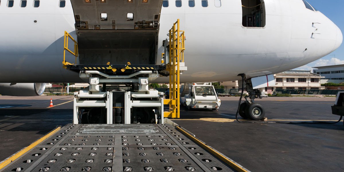 What to Know Before Choosing Air Freight for Your Business