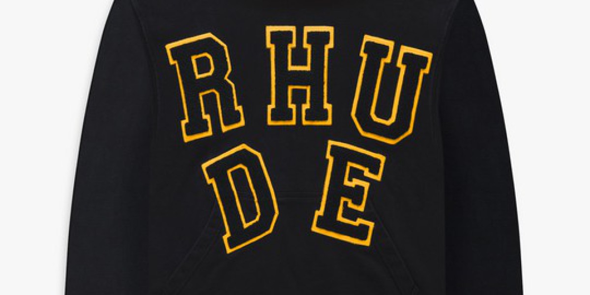 Rhude Official Shop's Impact on Urban Fashion Aesthetics