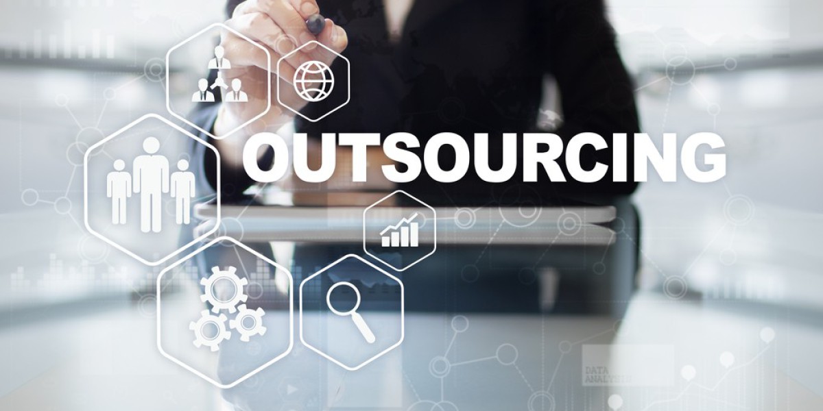 What to Expect from a Technology and Outsourcing Lawyer Job: Insights and Tips