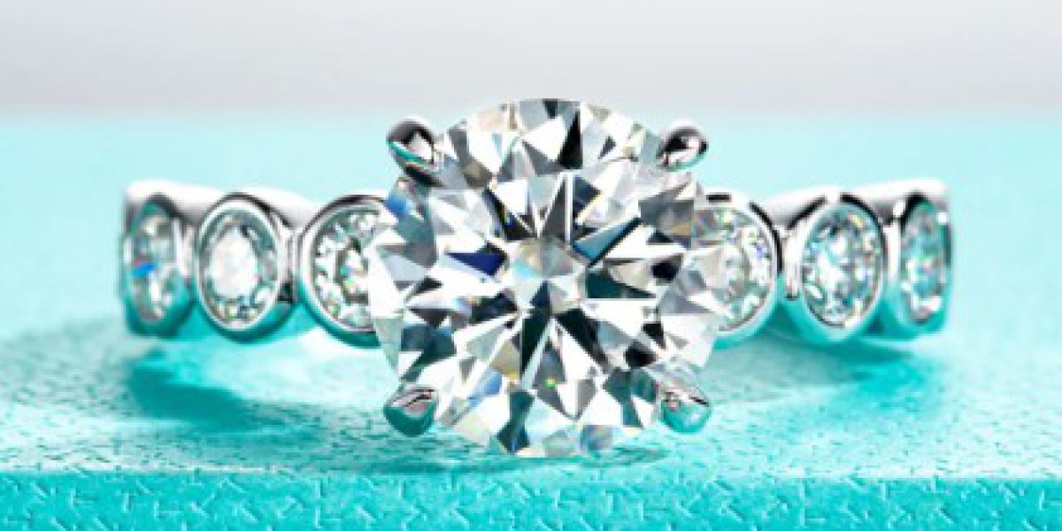 The Ultimate moissanite rings Guide: Everything You Need to know