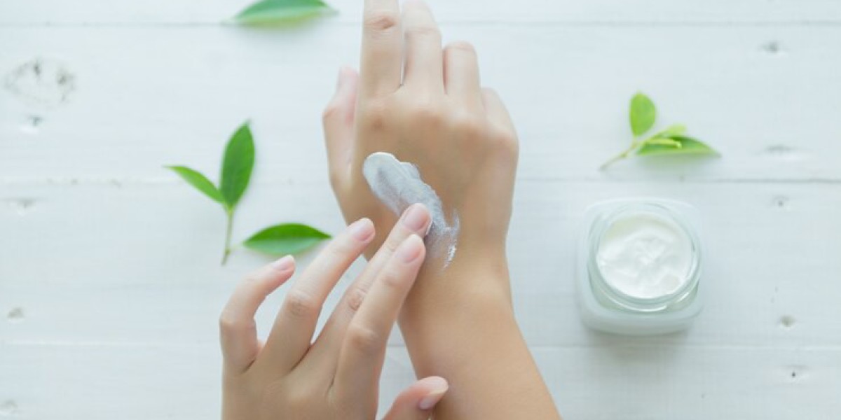 Gentle and Effective: Eczema Creams for Daily Use