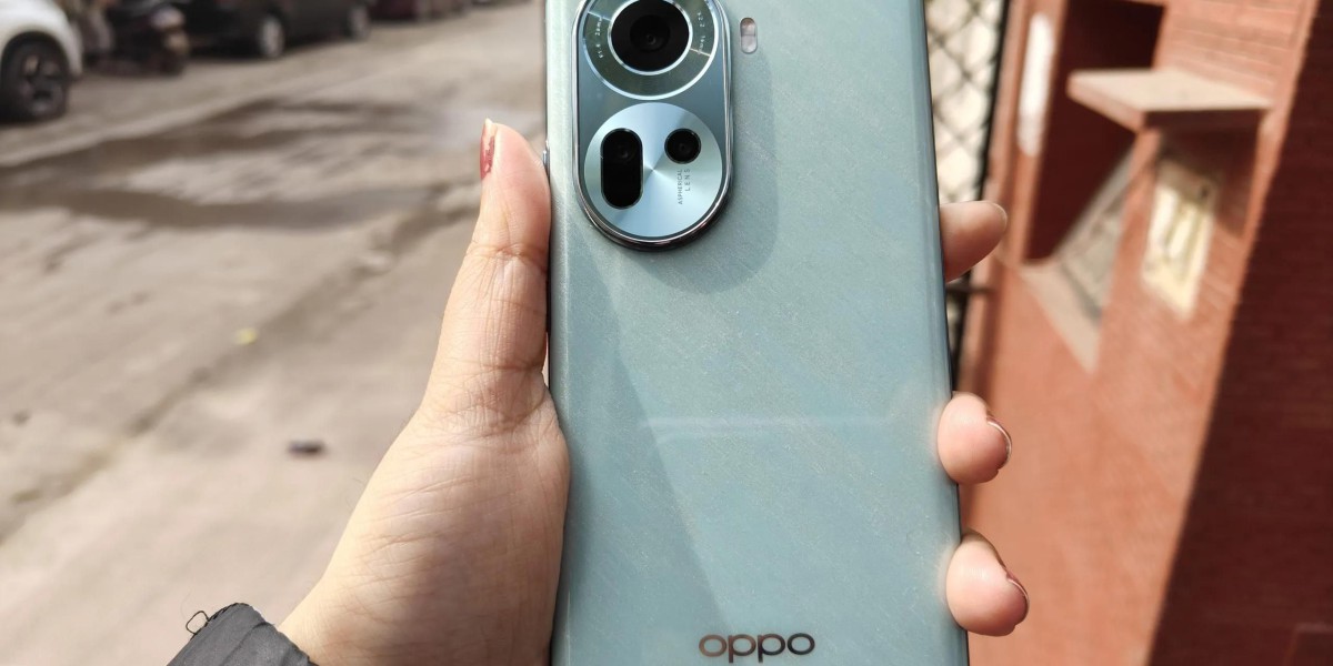 Oppo Reno 11 5G vs. Competitors: What Makes It Stand Out?