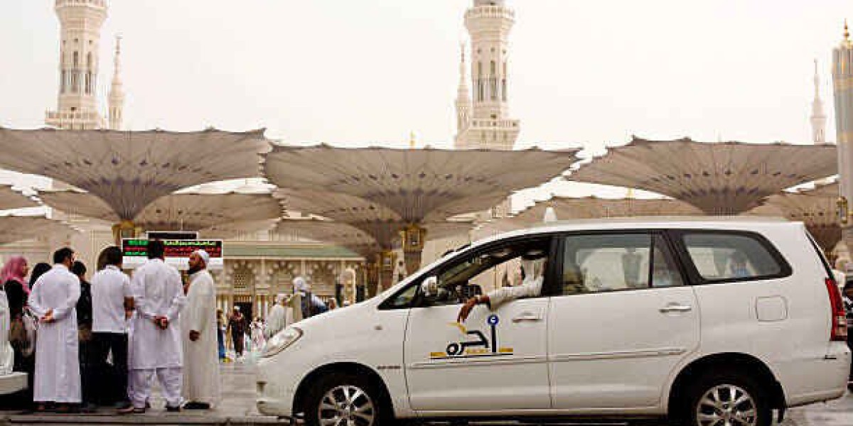 How to Book the Perfect Umrah Taxi