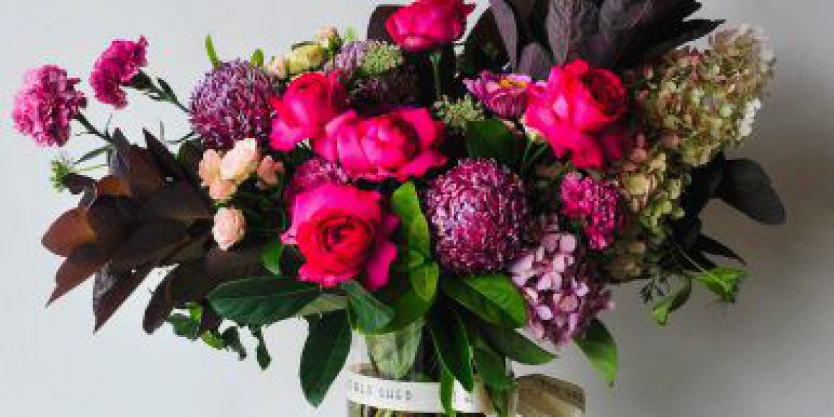 Christmas Flowers Melbourne: Celebrate the Season with Festive Blooms